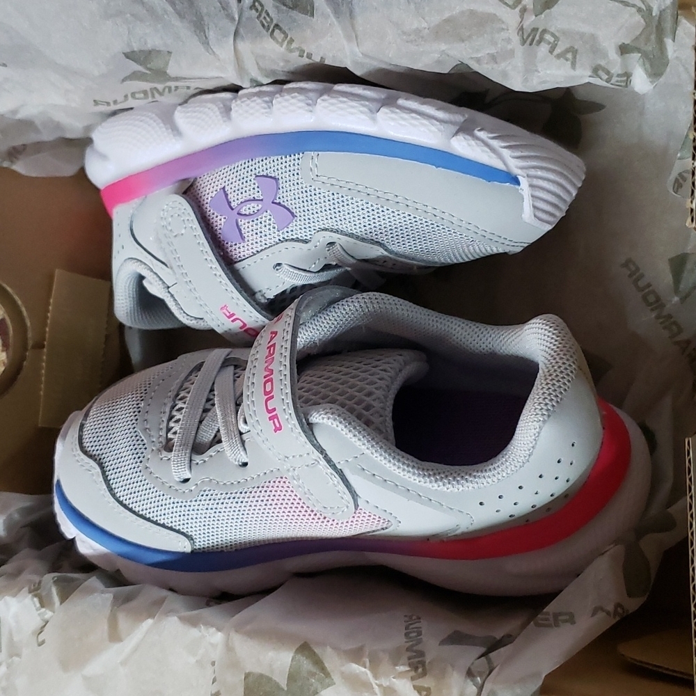 UNDER Armour Girls Sneakers - Picture 1 of 5